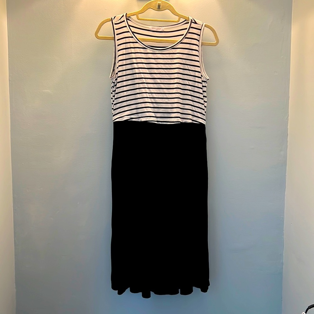 Maternity/Nursing lightweight summer dress, Size M